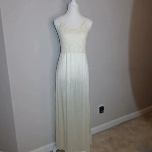 Vintage Off White Lace Slip